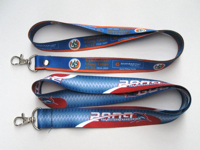 Cinta lanyard con mosquetón 